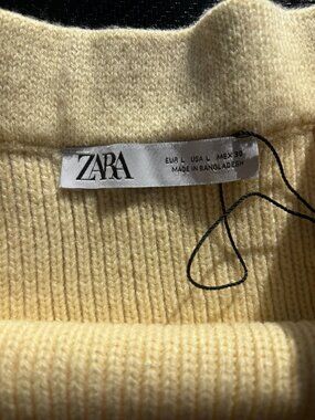 ZARA Cream Ribbed Knit Mini Skirt – Size Large